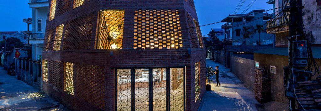 Mặt dựng – lớp da của kiến trúc: Đẹp – Bền – Tiết kiệm 16 Brick Cave Home Vietnam HP Architects