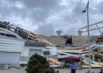 Vì sao mặt dựng lại nứt sau gió bão? Góc nhìn kỹ thuật