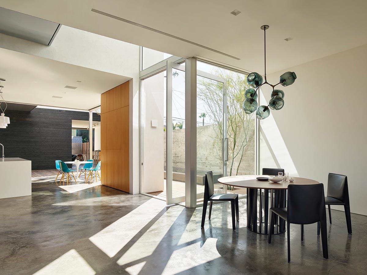 Thiết kế nhà ở cho Người cao tuổi: Khi ít là nhiều 6 Peaceful elderly home interior