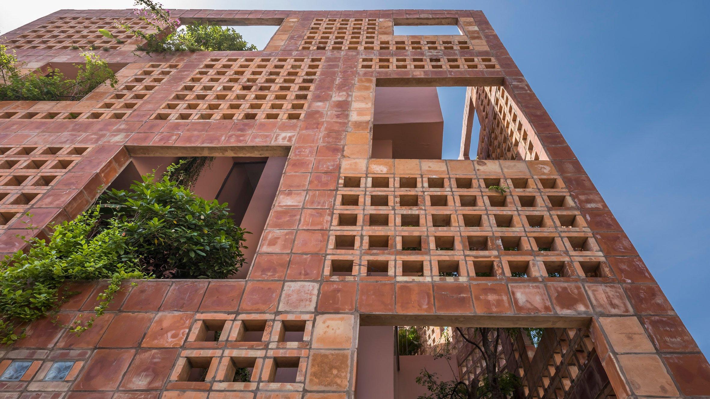 Mặt dựng – lớp da của kiến trúc: Đẹp – Bền – Tiết kiệm 8 Brick Facade Weather Protection