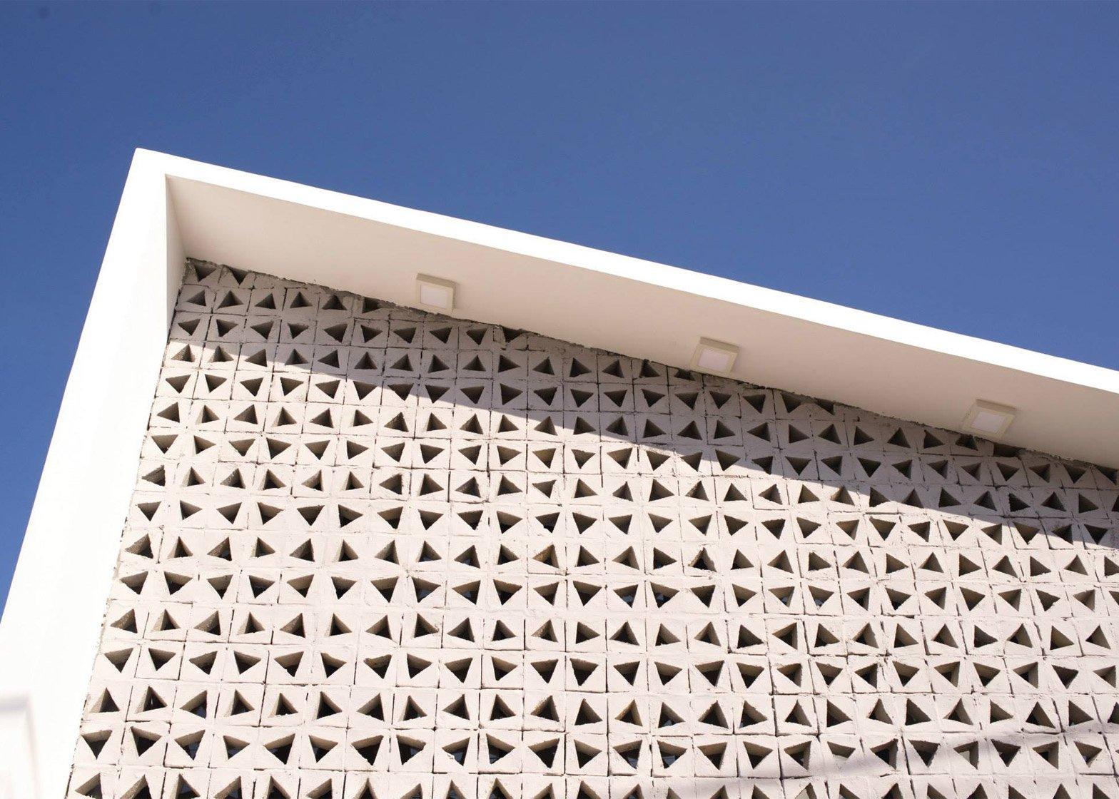 Mặt dựng – lớp da của kiến trúc: Đẹp – Bền – Tiết kiệm 14 Simple Concrete Facade